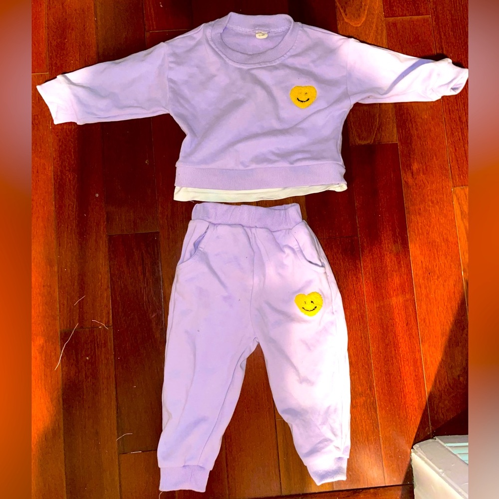 Miniolie kids lavender sweatshirt & sweatpants set with smiley patch size 12-18